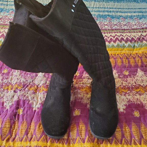 Boots - Picture 2 of 2